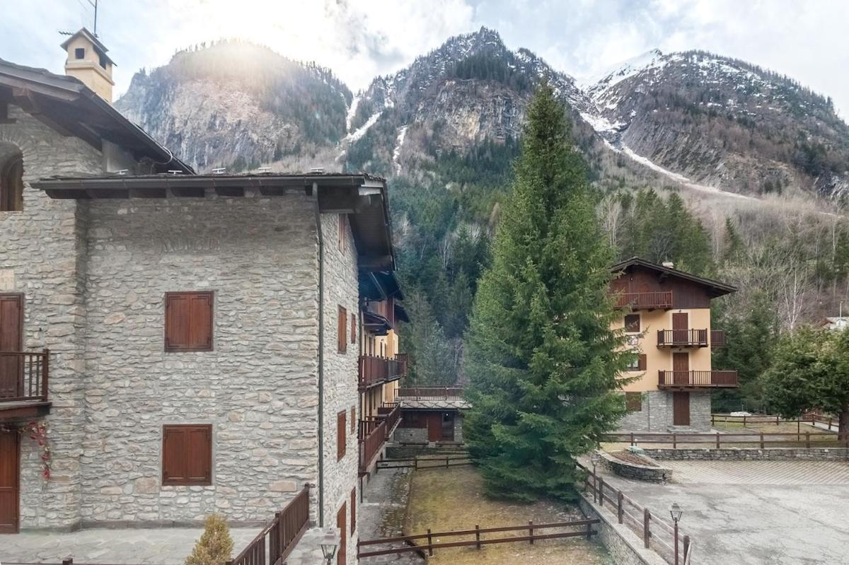 10 Min. Da Courmayeur Elegante Appartamento Pré-Saint-Didier المظهر الخارجي الصورة